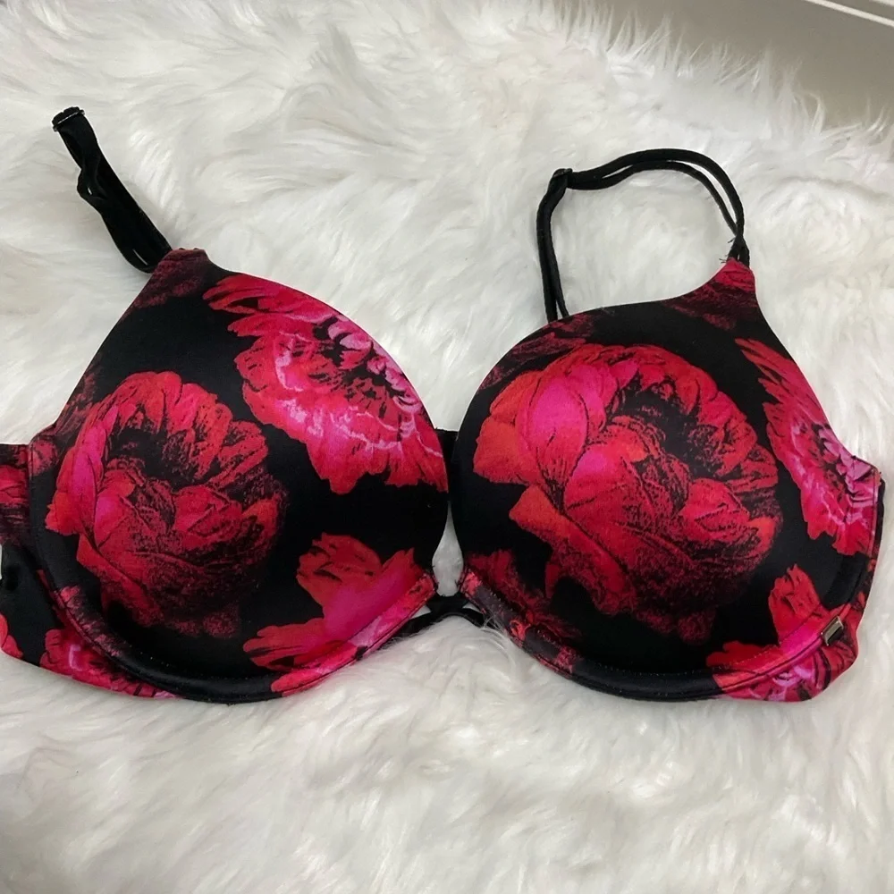 Very Sexy Victorias Secret Floral Black and Red Bra  Set